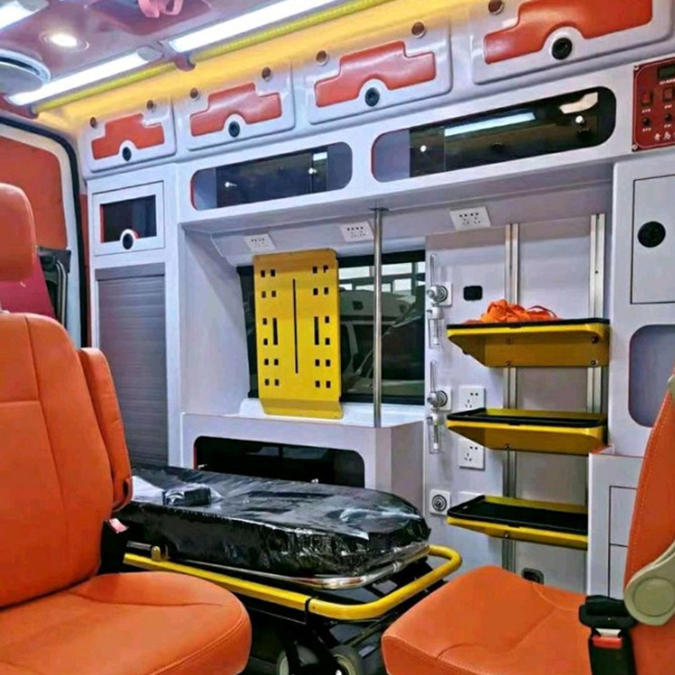 鸡东长途救护车护送病人租赁价格